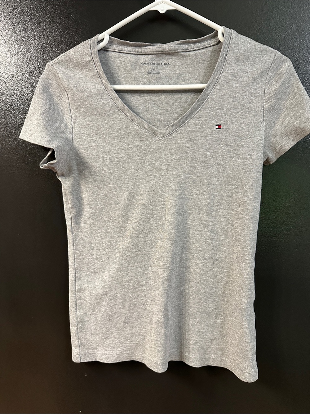 Tommy Hilfiger Women's Light Gray V-Neck Tee with Flag Logo